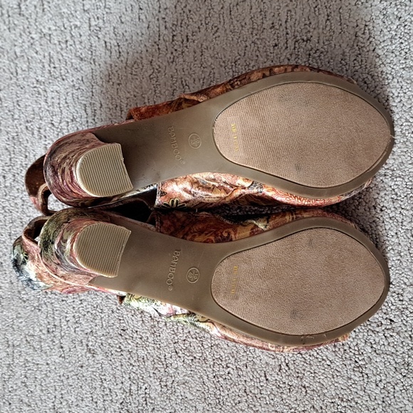 BAMBOO Print Velour Booties - Picture 7 of 13